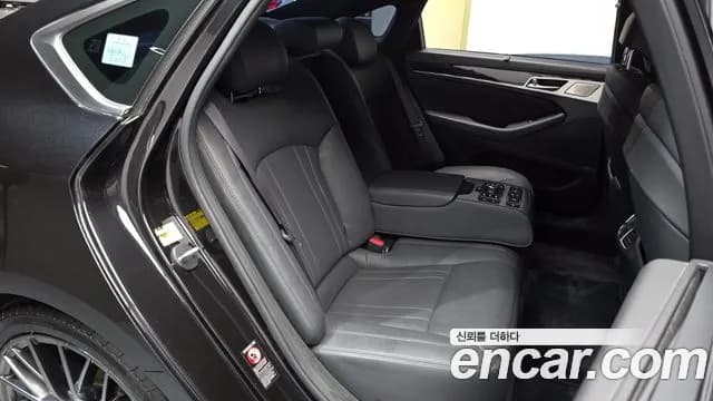2018 Genesis G80 3.3 GDI AWD Sold VIN KMHGN41DDJU268738 – photo 17 2018 Genesis G80 3.3 GDI AWD Sold VIN KMHGN41DDJU268738 – photo 17