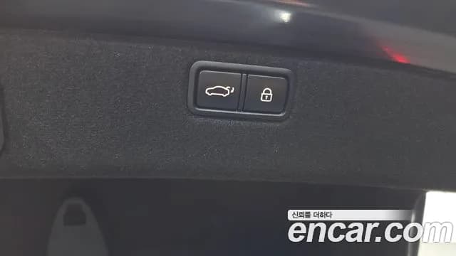 2018 Genesis G80 3.3 GDI AWD Sold VIN KMHGN41DDJU268738 – photo 23 2018 Genesis G80 3.3 GDI AWD Sold VIN KMHGN41DDJU268738 – photo 23