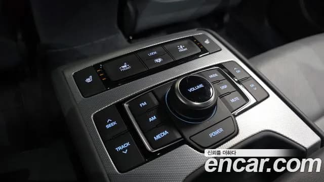 2018 Genesis G80 3.3 GDI AWD Sold VIN KMHGN41DDJU268738 – photo 29 2018 Genesis G80 3.3 GDI AWD Sold VIN KMHGN41DDJU268738 – photo 29