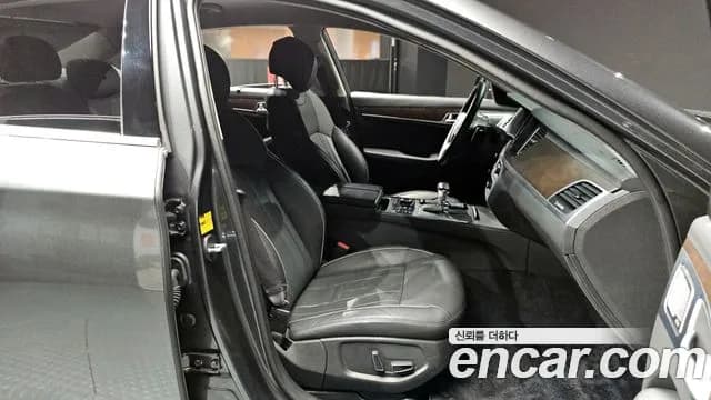 2018 Genesis G80 3.3 GDI AWD Sold VIN KMHGN41DDJU276782 – trunk area 2018 Genesis G80 3.3 GDI AWD Sold VIN KMHGN41DDJU276782 – trunk area
