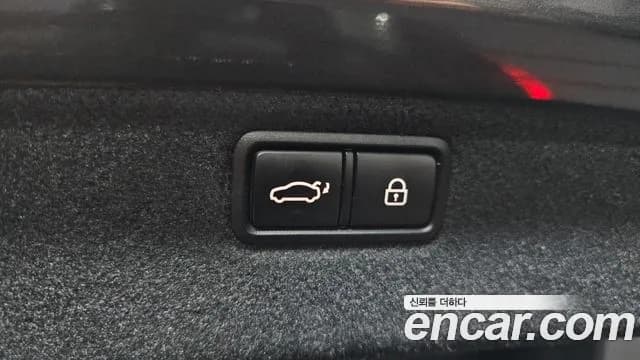 2018 Genesis G80 3.3 GDI AWD Sold VIN KMHGN41DDJU276782 – photo 20 2018 Genesis G80 3.3 GDI AWD Sold VIN KMHGN41DDJU276782 – photo 20