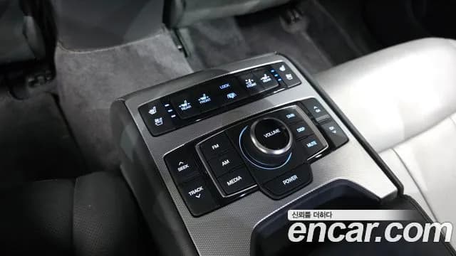 2019 Genesis G80 3.3 GDI AWD Sold VIN KMHGN41DDKU309091 – photo 15 2019 Genesis G80 3.3 GDI AWD Sold VIN KMHGN41DDKU309091 – photo 15