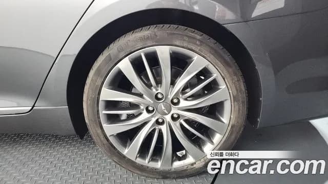 2019 Genesis G80 3.3 GDI AWD Sold VIN KMHGN41DDKU309432 – undercarriage 2019 Genesis G80 3.3 GDI AWD Sold VIN KMHGN41DDKU309432 – undercarriage