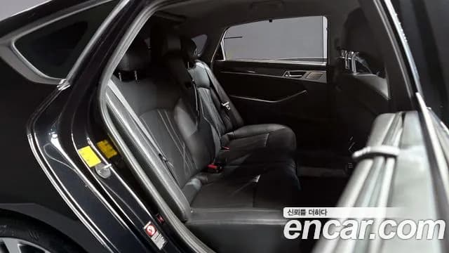 2019 Genesis G80 3.8 GDI Sold VIN KMHGN41EBKU331151 – photo 12 2019 Genesis G80 3.8 GDI Sold VIN KMHGN41EBKU331151 – photo 12