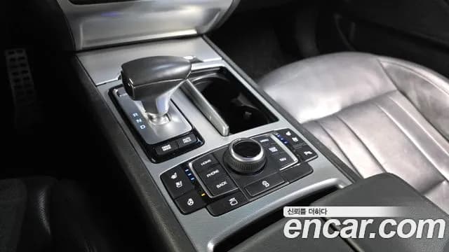 2017 Genesis G80 3.8 GDI AWD Sold VIN KMHGN41EDHU230311 – dashboard 2017 Genesis G80 3.8 GDI AWD Sold VIN KMHGN41EDHU230311 – dashboard