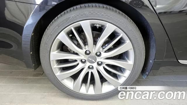 2018 Genesis G80 3.8 GDI AWD Sold VIN KMHGN41EDJU236951 – interior seats 2018 Genesis G80 3.8 GDI AWD Sold VIN KMHGN41EDJU236951 – interior seats