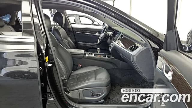 2018 Genesis G80 3.8 GDI AWD Sold VIN KMHGN41EDJU236951 – trunk area 2018 Genesis G80 3.8 GDI AWD Sold VIN KMHGN41EDJU236951 – trunk area