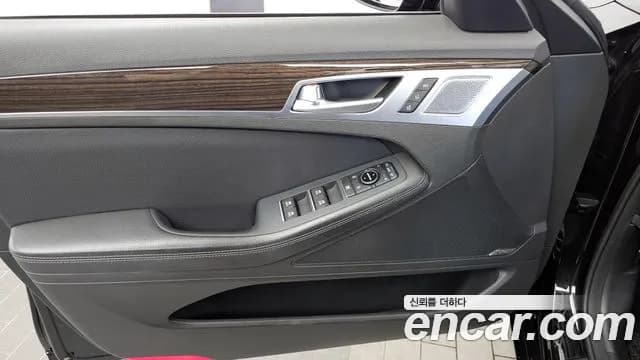 2018 Genesis G80 3.8 GDI AWD Sold VIN KMHGN41EDJU236951 – photo 12 2018 Genesis G80 3.8 GDI AWD Sold VIN KMHGN41EDJU236951 – photo 12