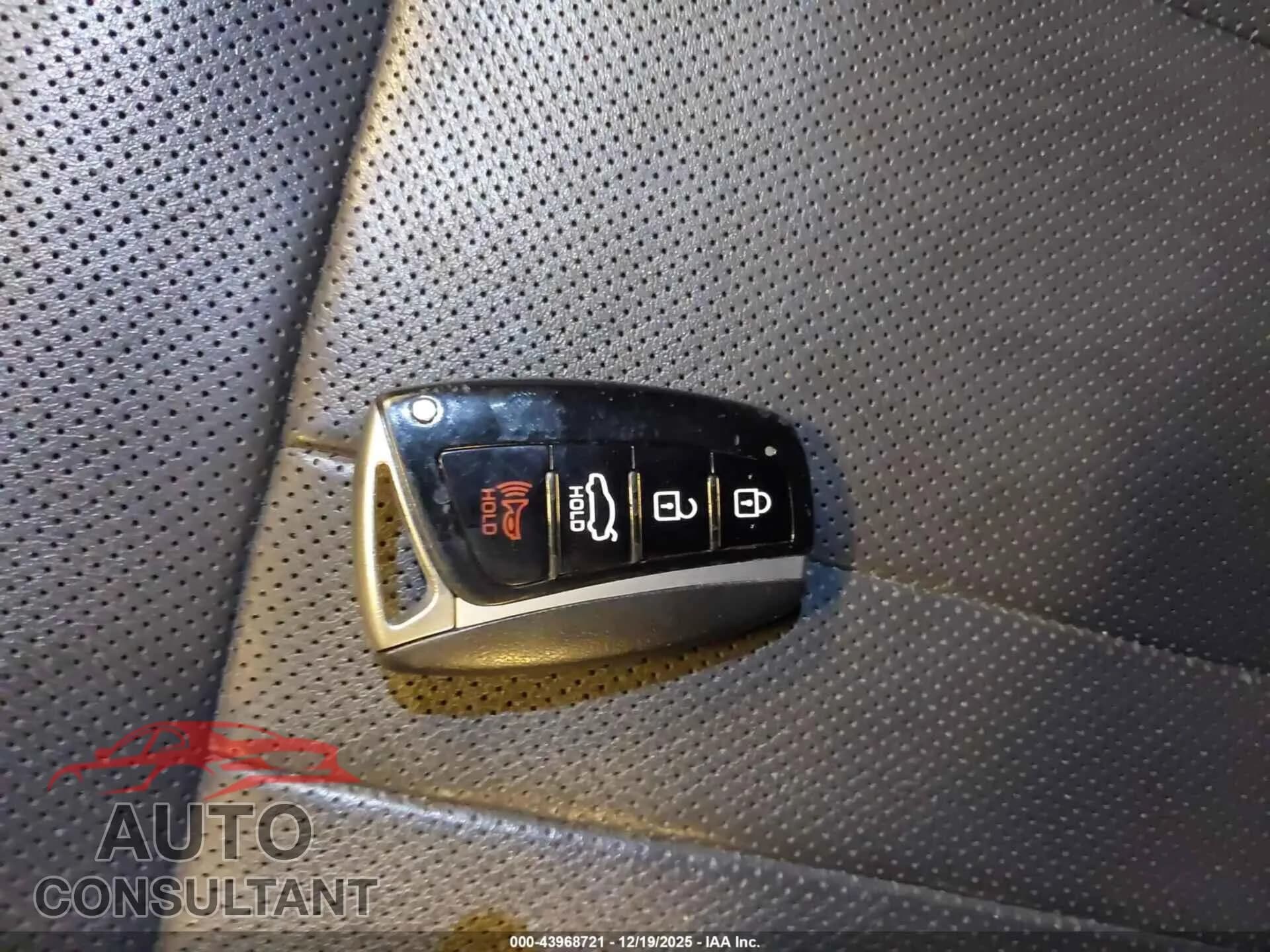 2015 HYUNDAI GENESIS Damaged VIN KMHGN4JE8FU058131 – photo 11 2015 HYUNDAI GENESIS Damaged VIN KMHGN4JE8FU058131 – photo 11