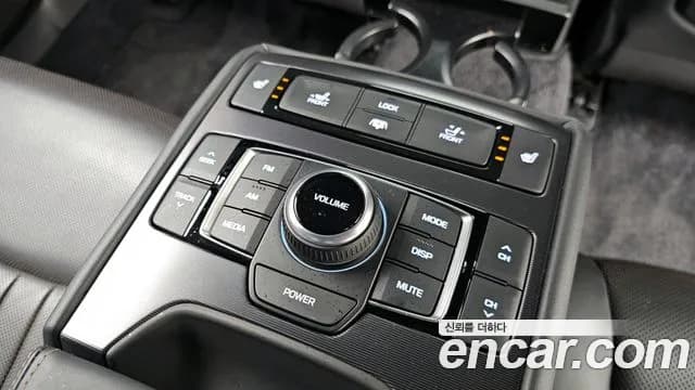 2018 Genesis G80 3.3 T-GDI Sold VIN KMHGR41BBJU259114 – photo 17 2018 Genesis G80 3.3 T-GDI Sold VIN KMHGR41BBJU259114 – photo 17