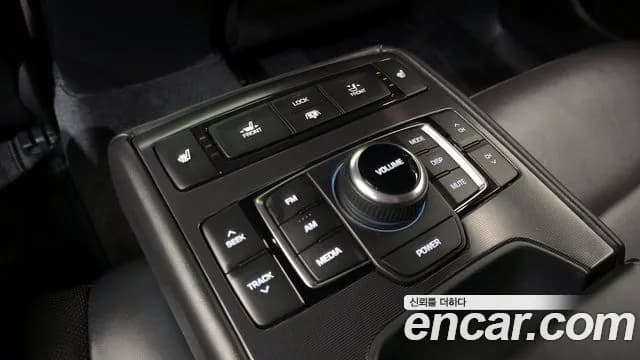 2018 Genesis G80 3.3 T-GDI AWD Sold VIN KMHGR41BDJU294696 – undercarriage 2018 Genesis G80 3.3 T-GDI AWD Sold VIN KMHGR41BDJU294696 – undercarriage