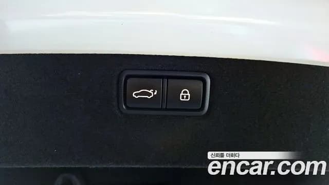 2018 Genesis G80 3.3 T-GDI AWD Sold VIN KMHGR41BDJU298181 – photo 15 2018 Genesis G80 3.3 T-GDI AWD Sold VIN KMHGR41BDJU298181 – photo 15