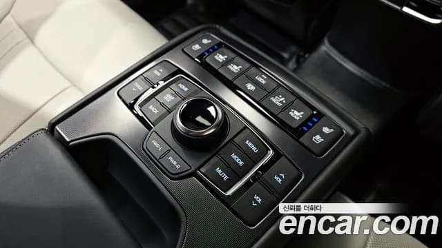 2018 Genesis G80 3.3 T-GDI AWD Sold VIN KMHGR41BDJU298181 – photo 16 2018 Genesis G80 3.3 T-GDI AWD Sold VIN KMHGR41BDJU298181 – photo 16