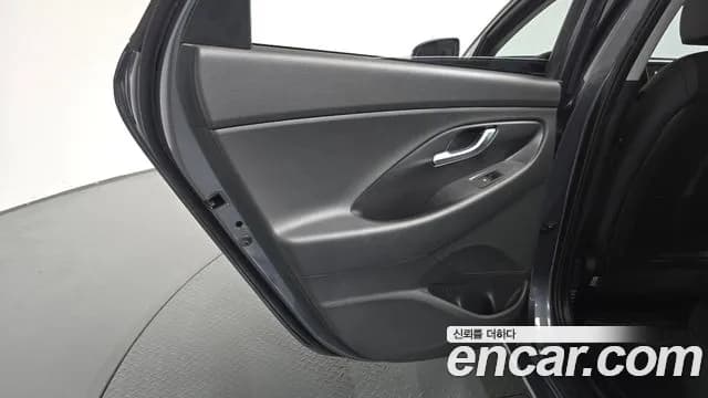 2018 Hyundai i30 (PD) 1.4 Turbo Sold VIN KMHH151AGJU028780 – interior seats 2018 Hyundai i30 (PD) 1.4 Turbo Sold VIN KMHH151AGJU028780 – interior seats
