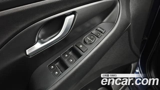 2018 Hyundai i30 (PD) 1.4 Turbo Sold VIN KMHH151AGJU039300 – trunk area 2018 Hyundai i30 (PD) 1.4 Turbo Sold VIN KMHH151AGJU039300 – trunk area