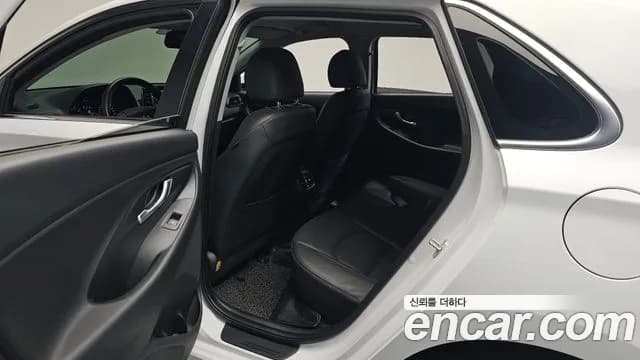 2018 Hyundai i30 (PD) 1.4 Turbo Sold VIN KMHH151AGJU043468 – front exterior 2018 Hyundai i30 (PD) 1.4 Turbo Sold VIN KMHH151AGJU043468 – front exterior