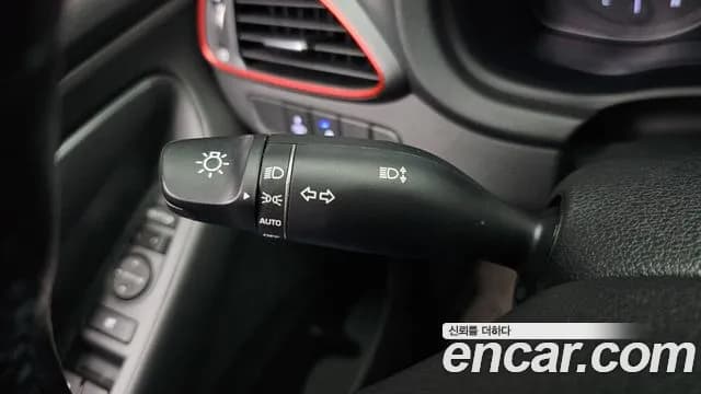 2018 Hyundai i30 (PD) 1.4 Turbo Sold VIN KMHH151AGJU043468 – interior seats 2018 Hyundai i30 (PD) 1.4 Turbo Sold VIN KMHH151AGJU043468 – interior seats