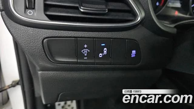 2017 Hyundai i30 (PD) Diesel 1.6 Sold VIN KMHH351DGHU001472 – exterior detail 2017 Hyundai i30 (PD) Diesel 1.6 Sold VIN KMHH351DGHU001472 – exterior detail