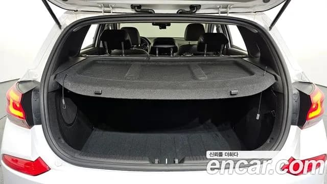 2018 Hyundai i30 (PD) Diesel 1.6 Sold VIN KMHH351DGJU082655 – interior seats 2018 Hyundai i30 (PD) Diesel 1.6 Sold VIN KMHH351DGJU082655 – interior seats