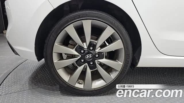 2017 Hyundai i30 (PD) 1.6 Turbo Sold VIN KMHH551CGHU009072 – engine bay 2017 Hyundai i30 (PD) 1.6 Turbo Sold VIN KMHH551CGHU009072 – engine bay