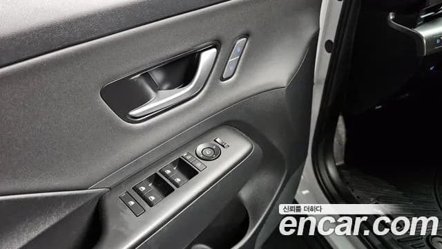 2023 Hyundai Kona (SX2) Gasoline 1.6 Turbo 4WD Sold VIN KMHHE813DPU063691 – photo 19 2023 Hyundai Kona (SX2) Gasoline 1.6 Turbo 4WD Sold VIN KMHHE813DPU063691 – photo 19