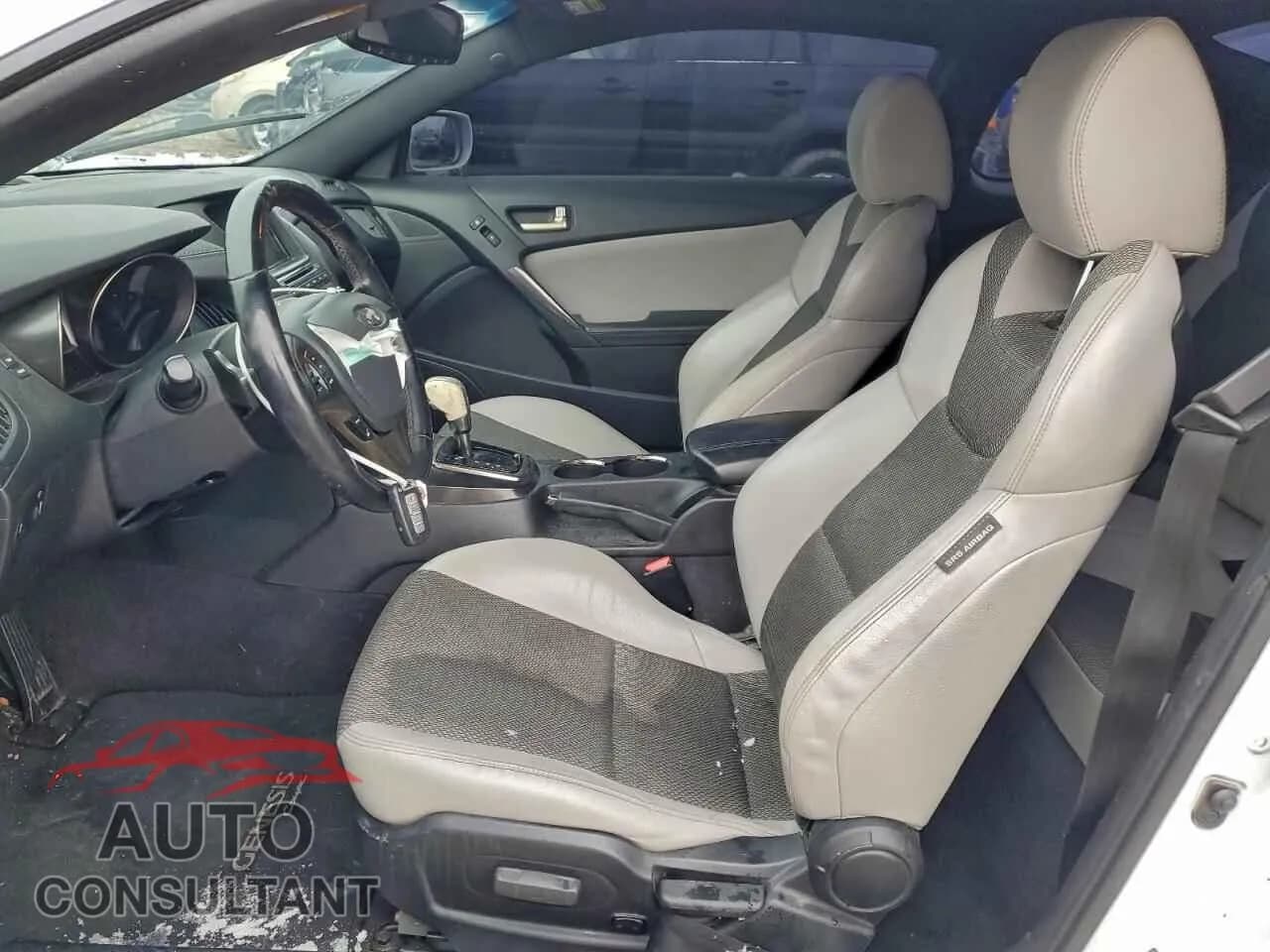 2013 HYUNDAI GENESIS Damaged VIN KMHHT6KD5DU099597 – exterior detail 2013 HYUNDAI GENESIS Damaged VIN KMHHT6KD5DU099597 – exterior detail