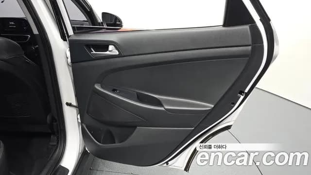 2020 Hyundai All New Tucson Diesel 1.6 2WD Sold VIN KMHJ2817GLU286129 – exterior detail 2020 Hyundai All New Tucson Diesel 1.6 2WD Sold VIN KMHJ2817GLU286129 – exterior detail