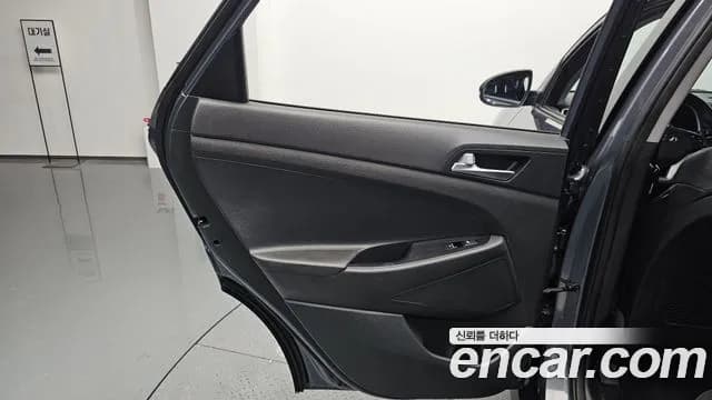 2020 Hyundai All New Tucson Gasoline 1.6 turbo 2WD Sold VIN KMHJ3812GLU282018 – interior seats 2020 Hyundai All New Tucson Gasoline 1.6 turbo 2WD Sold VIN KMHJ3812GLU282018 – interior seats