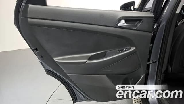 2017 Hyundai All New Tucson Diesel 1.7 2WD Sold VIN KMHJ3815GHU469181 – interior seats 2017 Hyundai All New Tucson Diesel 1.7 2WD Sold VIN KMHJ3815GHU469181 – interior seats