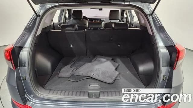 2018 Hyundai All New Tucson Diesel 1.7 2WD Sold VIN KMHJ3815GJU598960 – exterior detail 2018 Hyundai All New Tucson Diesel 1.7 2WD Sold VIN KMHJ3815GJU598960 – exterior detail