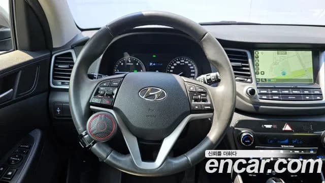 2017 Hyundai All New Tucson Diesel 2.0 2WD Sold VIN KMHJ381ABHU424988 – exterior detail 2017 Hyundai All New Tucson Diesel 2.0 2WD Sold VIN KMHJ381ABHU424988 – exterior detail