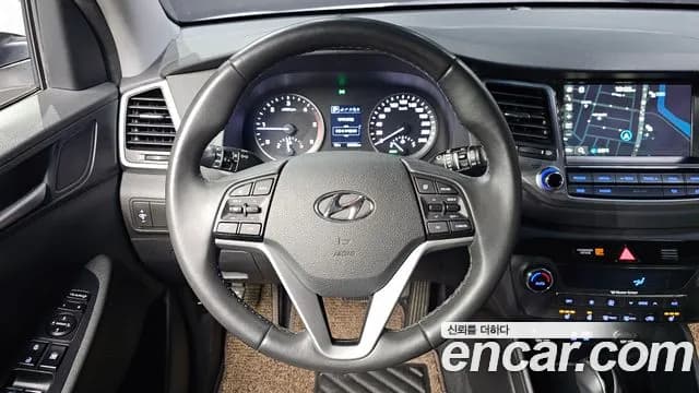 2017 Hyundai All New Tucson Diesel 2.0 2WD Sold VIN KMHJ381ABHU435188 – exterior detail 2017 Hyundai All New Tucson Diesel 2.0 2WD Sold VIN KMHJ381ABHU435188 – exterior detail