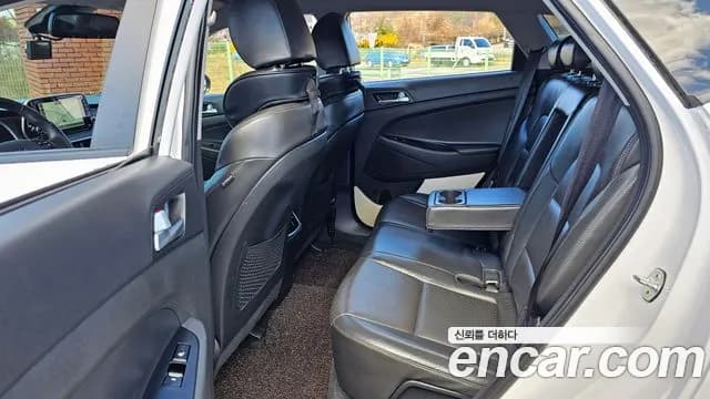 2019 Hyundai All New Tucson Diesel 2.0 2WD Sold VIN KMHJ381ABKU929384 – exterior detail 2019 Hyundai All New Tucson Diesel 2.0 2WD Sold VIN KMHJ381ABKU929384 – exterior detail