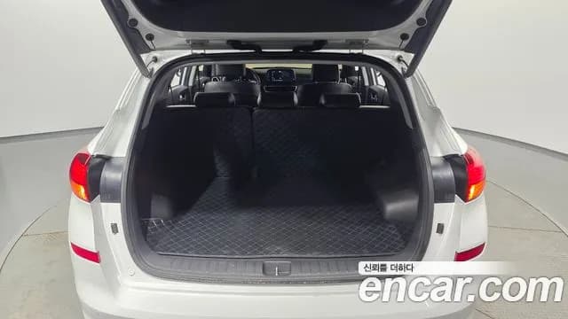 2020 Hyundai All New Tucson Diesel 2.0 2WD Sold VIN KMHJ381ABLU276643 – exterior detail 2020 Hyundai All New Tucson Diesel 2.0 2WD Sold VIN KMHJ381ABLU276643 – exterior detail