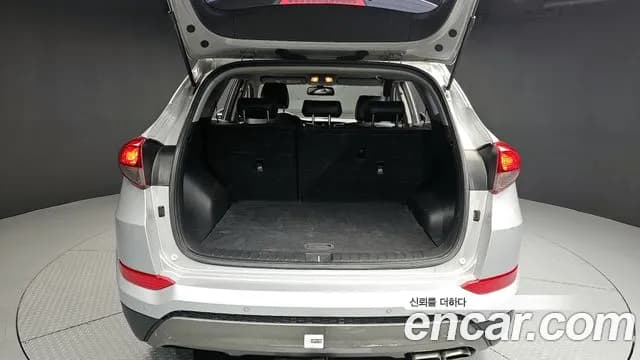2018 Hyundai All New Tucson Diesel 2.0 4WD Sold VIN KMHJ381ADJU643970 – trunk area 2018 Hyundai All New Tucson Diesel 2.0 4WD Sold VIN KMHJ381ADJU643970 – trunk area