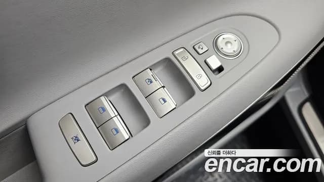 2020 Hyundai Nexo Premium Sold VIN KMHJ8816FLU004599 – exterior detail 2020 Hyundai Nexo Premium Sold VIN KMHJ8816FLU004599 – exterior detail