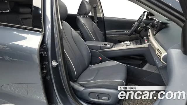 2020 Hyundai Nexo Premium Sold VIN KMHJ8816FLU008642 – rear exterior 2020 Hyundai Nexo Premium Sold VIN KMHJ8816FLU008642 – rear exterior