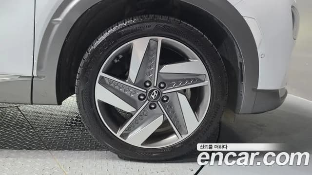 2023 Hyundai Nexo Premium Sold VIN KMHJ8816FPU033071 – undercarriage 2023 Hyundai Nexo Premium Sold VIN KMHJ8816FPU033071 – undercarriage