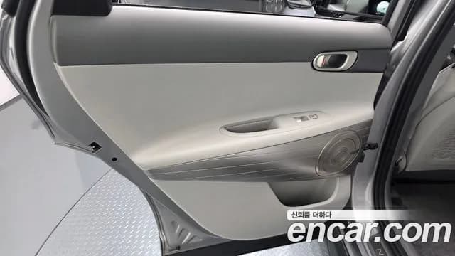 2024 Hyundai Nexo Premium Sold VIN KMHJ8816FRU036106 – rear exterior 2024 Hyundai Nexo Premium Sold VIN KMHJ8816FRU036106 – rear exterior