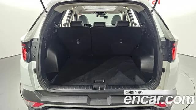 2021 Hyundai Tucson (NX4) Diesel 2.0 2WD Sold VIN KMHJB81CBMU039605 – rear exterior 2021 Hyundai Tucson (NX4) Diesel 2.0 2WD Sold VIN KMHJB81CBMU039605 – rear exterior