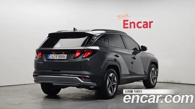 2026 Hyundai The New Tucson Hybrid (NX4) HEV 1.6 2WD Sold VIN KMHJC811BTU477978 – trunk area 2026 Hyundai The New Tucson Hybrid (NX4) HEV 1.6 2WD Sold VIN KMHJC811BTU477978 – trunk area