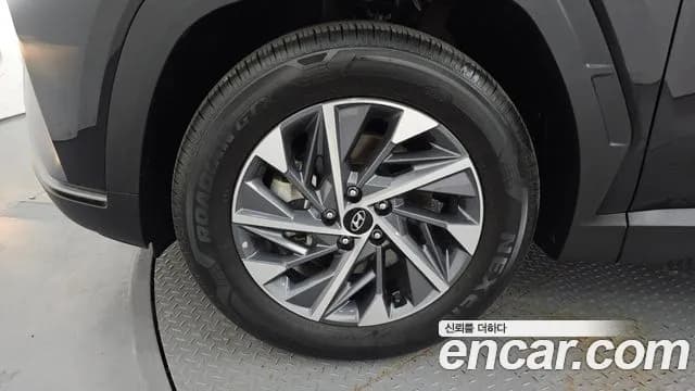 2023 Hyundai Tucson (NX4) Gasoline 1.6 Turbo 2WD Sold VIN KMHJC81BGPU218930 – trunk area 2023 Hyundai Tucson (NX4) Gasoline 1.6 Turbo 2WD Sold VIN KMHJC81BGPU218930 – trunk area