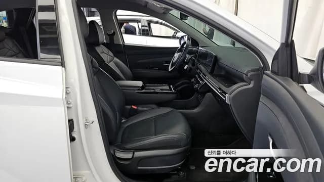 2024 Hyundai The New Tucson (NX4) Gasoline 1.6 Turbo 2WD Sold VIN KMHJC81BGRU370427 – exterior detail 2024 Hyundai The New Tucson (NX4) Gasoline 1.6 Turbo 2WD Sold VIN KMHJC81BGRU370427 – exterior detail