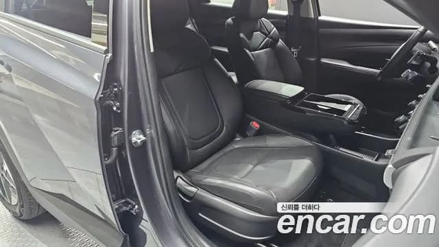 2025 Hyundai The New Tucson (NX4) Gasoline 1.6 Turbo 2WD Sold VIN KMHJC81BGSU398632 – interior seats 2025 Hyundai The New Tucson (NX4) Gasoline 1.6 Turbo 2WD Sold VIN KMHJC81BGSU398632 – interior seats
