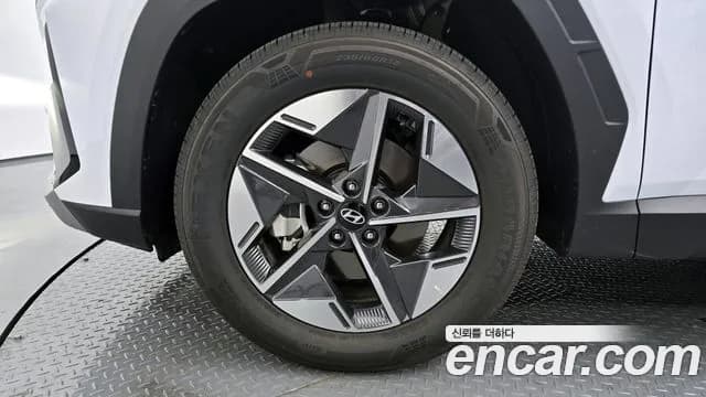 2026 Hyundai The New Tucson (NX4) Gasoline 1.6 Turbo 2WD Sold VIN KMHJC81BGTU463286 – trunk area 2026 Hyundai The New Tucson (NX4) Gasoline 1.6 Turbo 2WD Sold VIN KMHJC81BGTU463286 – trunk area