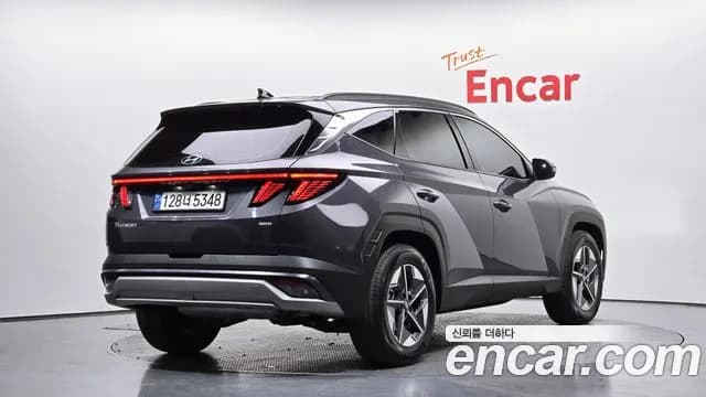 2025 Hyundai The New Tucson Hybrid (NX4) HEV 1.6 4WD Sold VIN KMHJE811DSU313545 – rear exterior 2025 Hyundai The New Tucson Hybrid (NX4) HEV 1.6 4WD Sold VIN KMHJE811DSU313545 – rear exterior