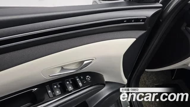 2021 Hyundai Tucson (NX4) Gasoline 1.6 Turbo 2WD Sold VIN KMHJE81BGMU016614 – interior seats 2021 Hyundai Tucson (NX4) Gasoline 1.6 Turbo 2WD Sold VIN KMHJE81BGMU016614 – interior seats
