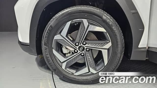 2022 Hyundai Tucson (NX4) Gasoline 1.6 Turbo 2WD Sold VIN KMHJE81BGNU101837 – trunk area 2022 Hyundai Tucson (NX4) Gasoline 1.6 Turbo 2WD Sold VIN KMHJE81BGNU101837 – trunk area