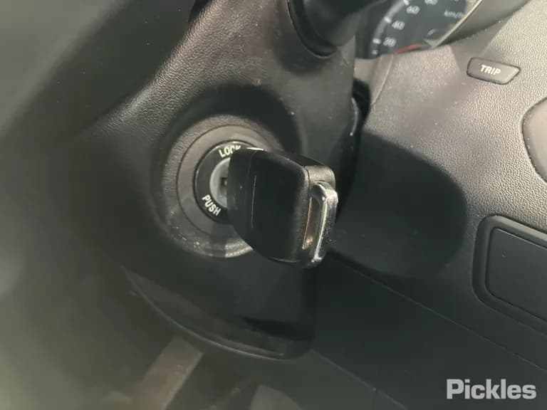 2011 Hyundai ix35 Used VIN KMHJT81BMBU321385 – photo 13 2011 Hyundai ix35 Used VIN KMHJT81BMBU321385 – photo 13