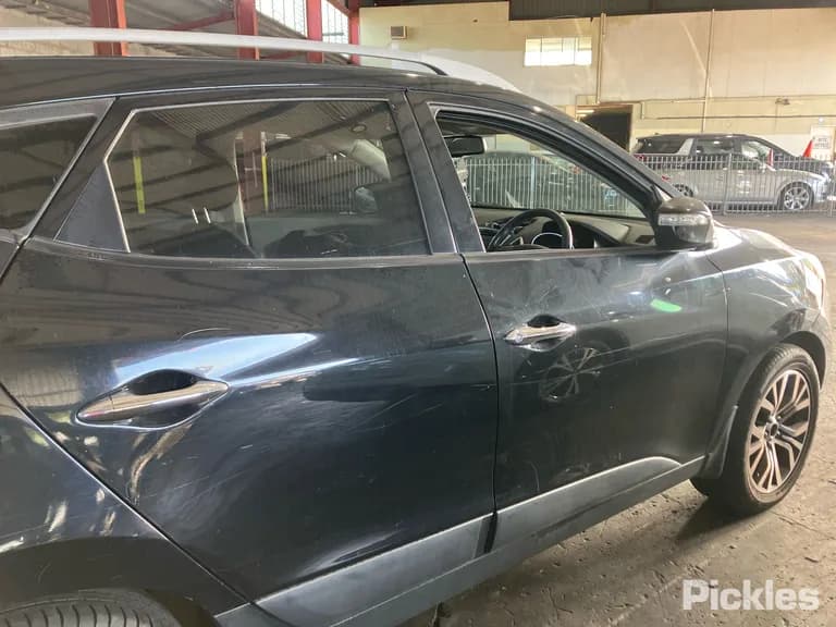 2012 Hyundai ix35 Used VIN KMHJU81VSCU469322 – photo 11 2012 Hyundai ix35 Used VIN KMHJU81VSCU469322 – photo 11